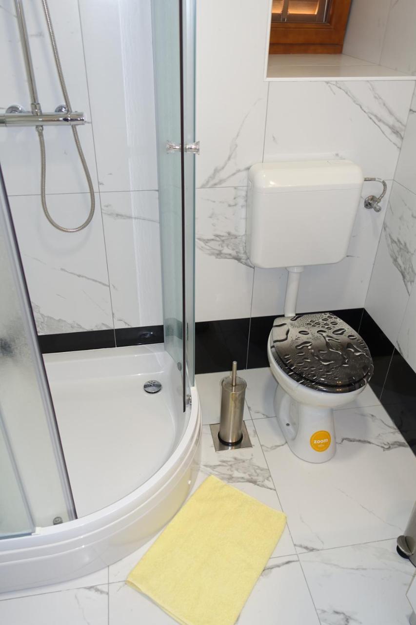 Apartments Leon Нін Екстер'єр фото